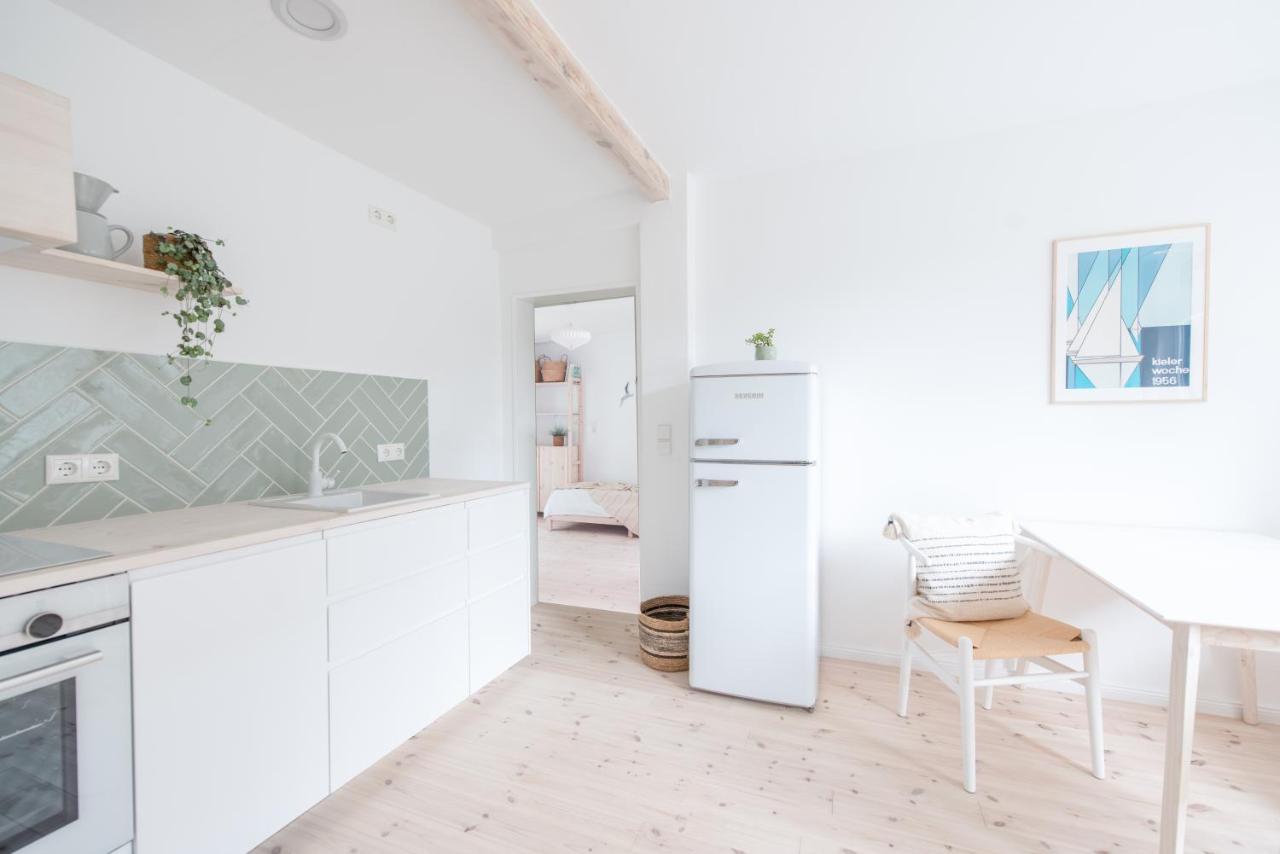 Nordic Bo - Wellen, Wald und wilde Küste Surendorf Exterior foto
